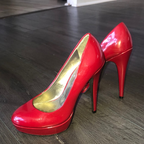 G by Guess Shoes - RESERVED Red Pumps